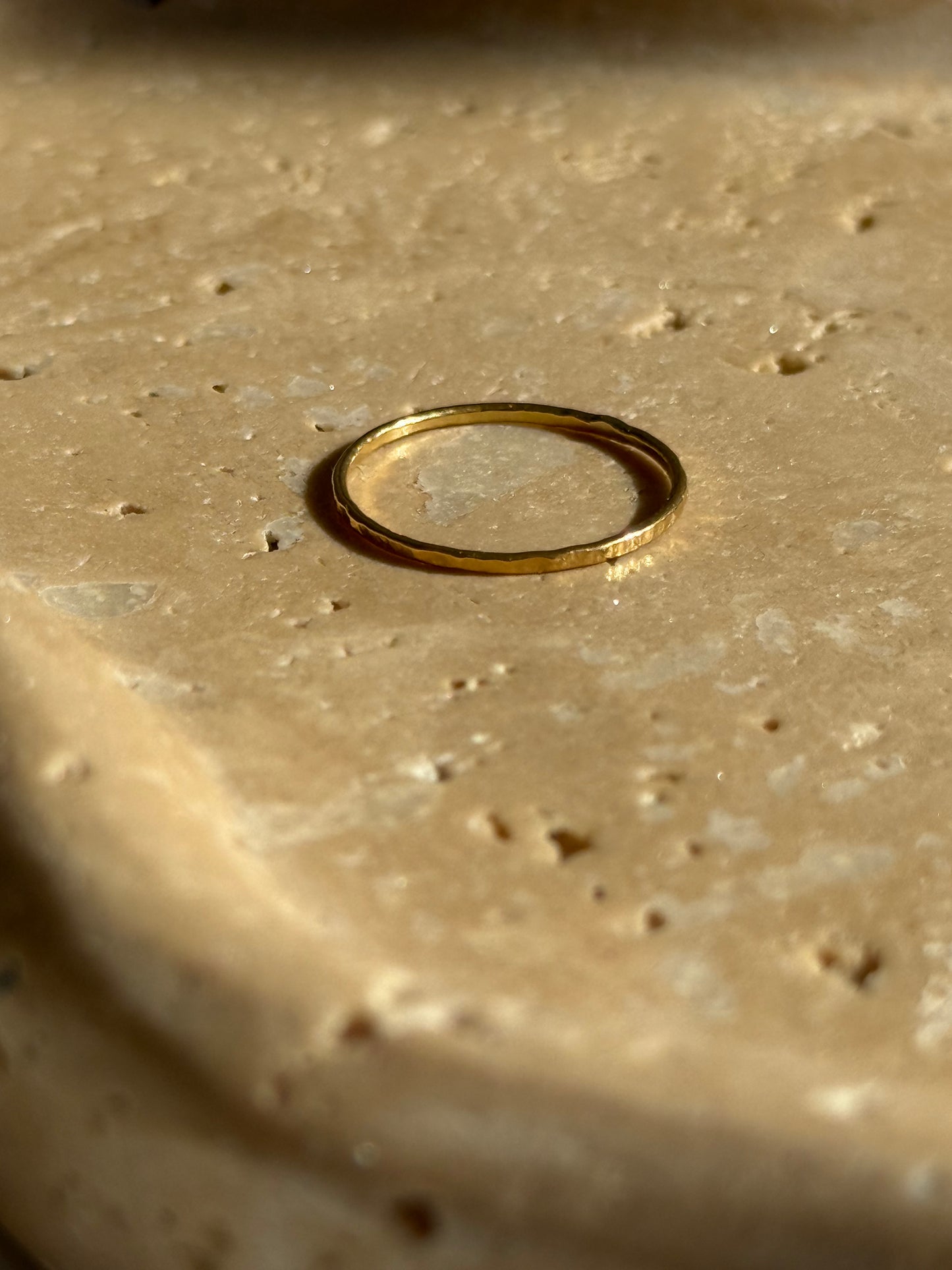 Bague martelé or 18 carats