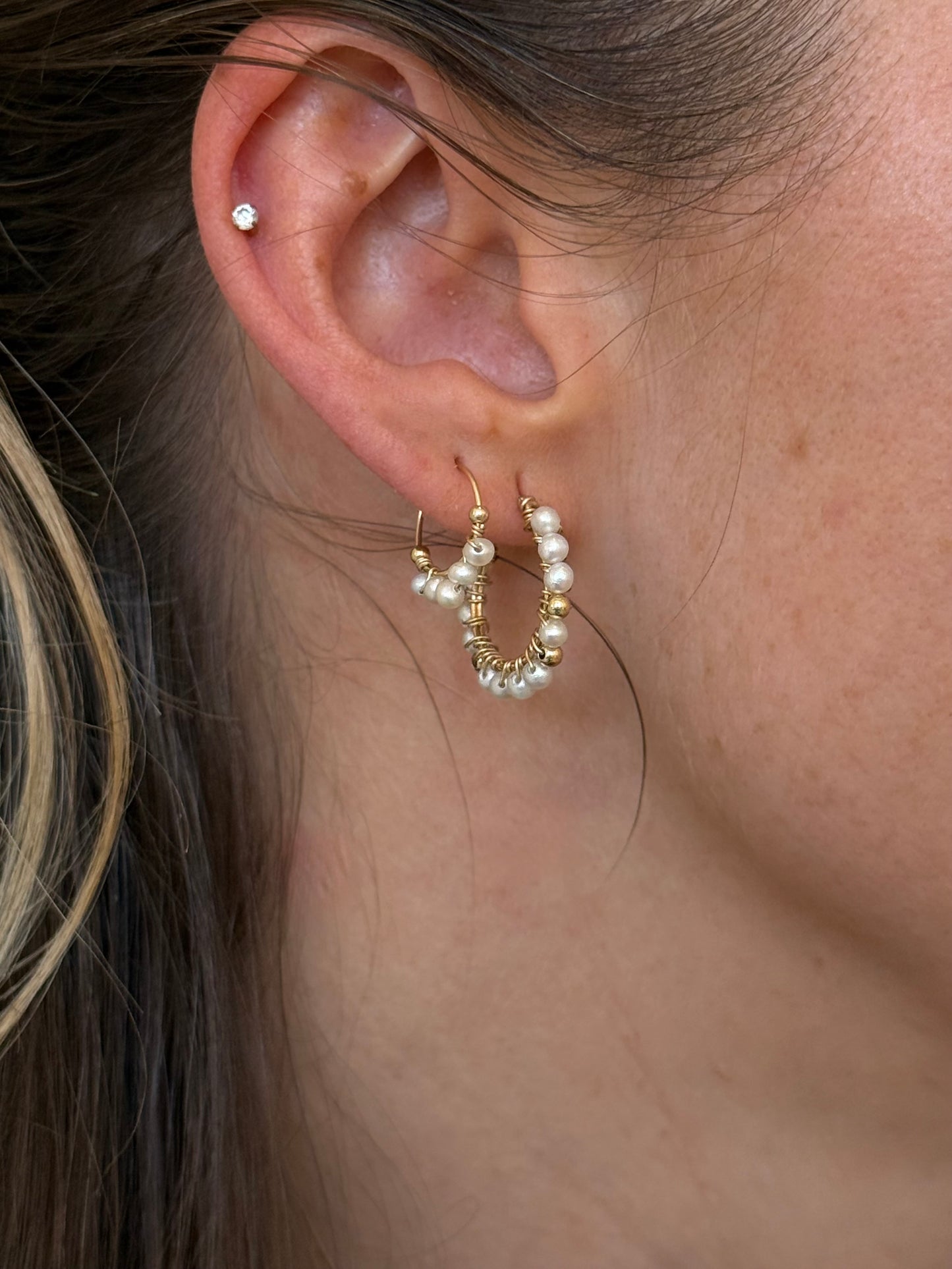 Mini lace hoop