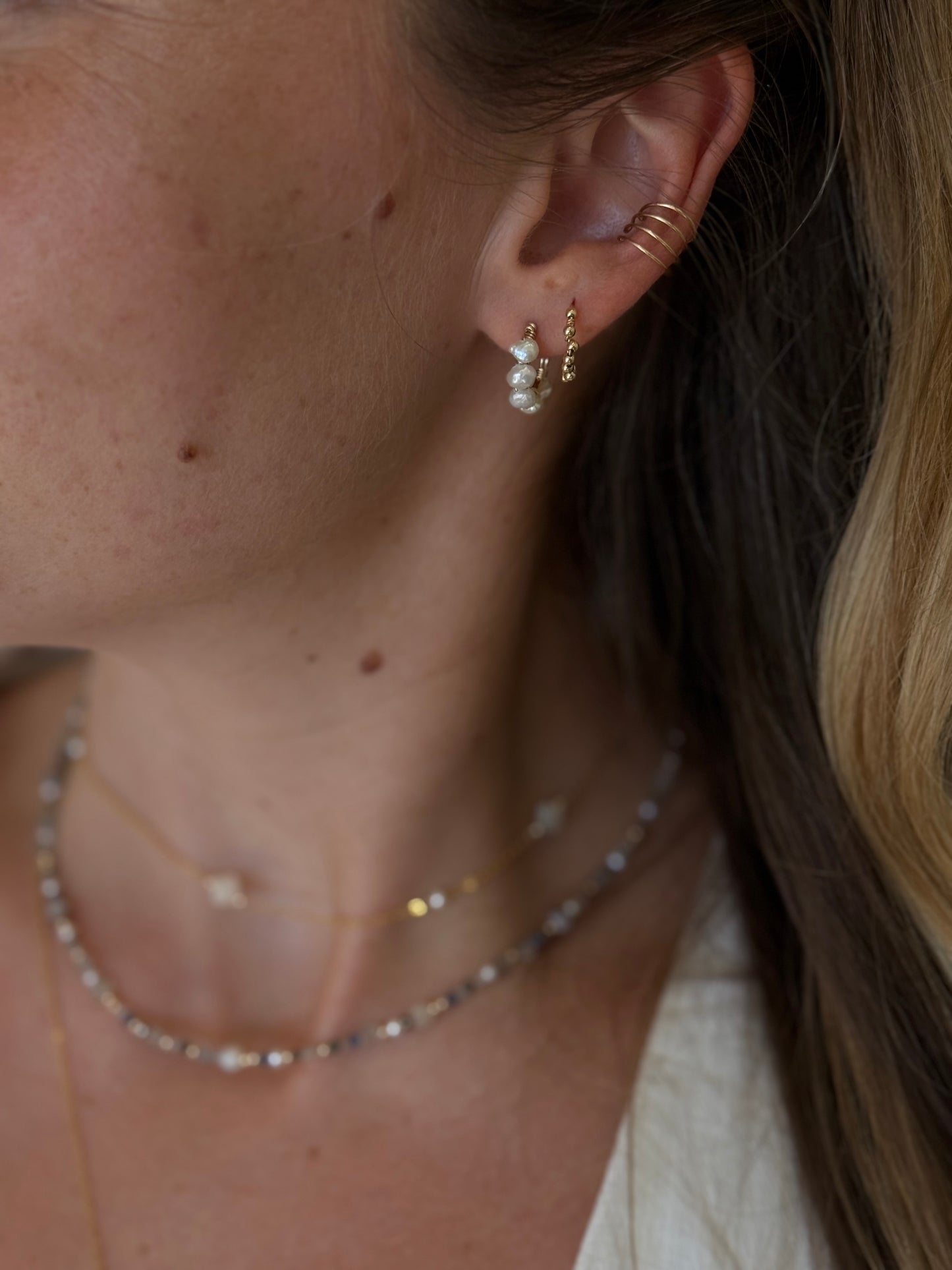 Organic pearl hoop earrings