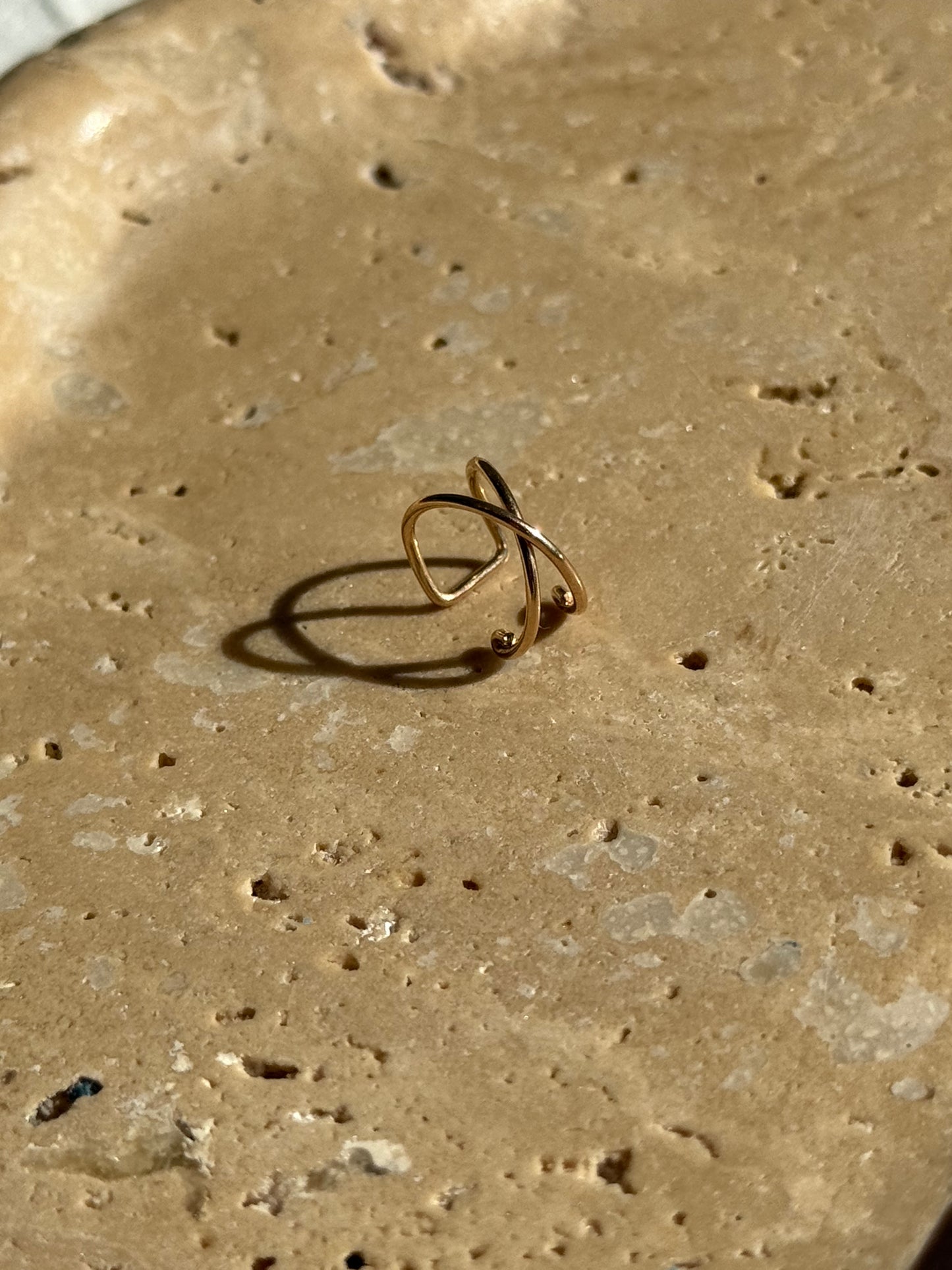 Ear cuff simple