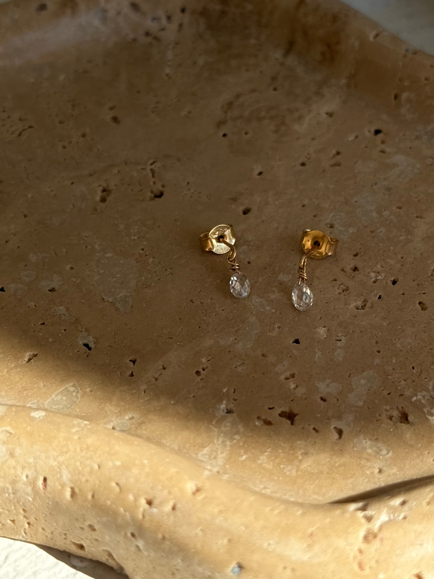 Puce pampille Mia or 18 carats