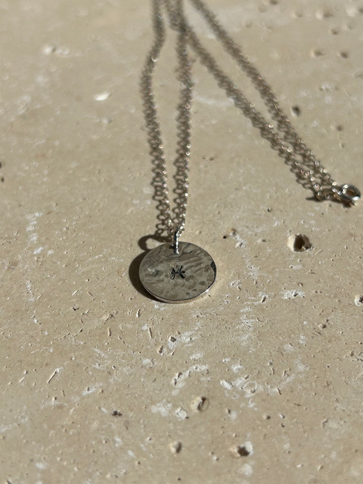Collier Astro