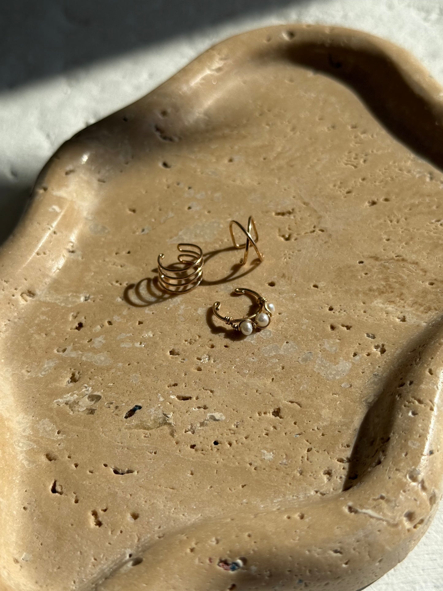 Ear cuff simple