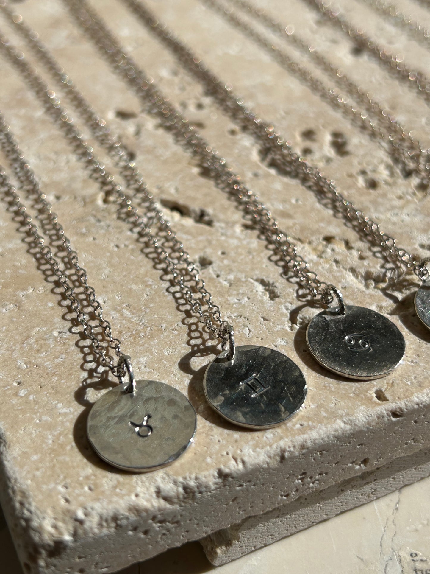 Collier Astro