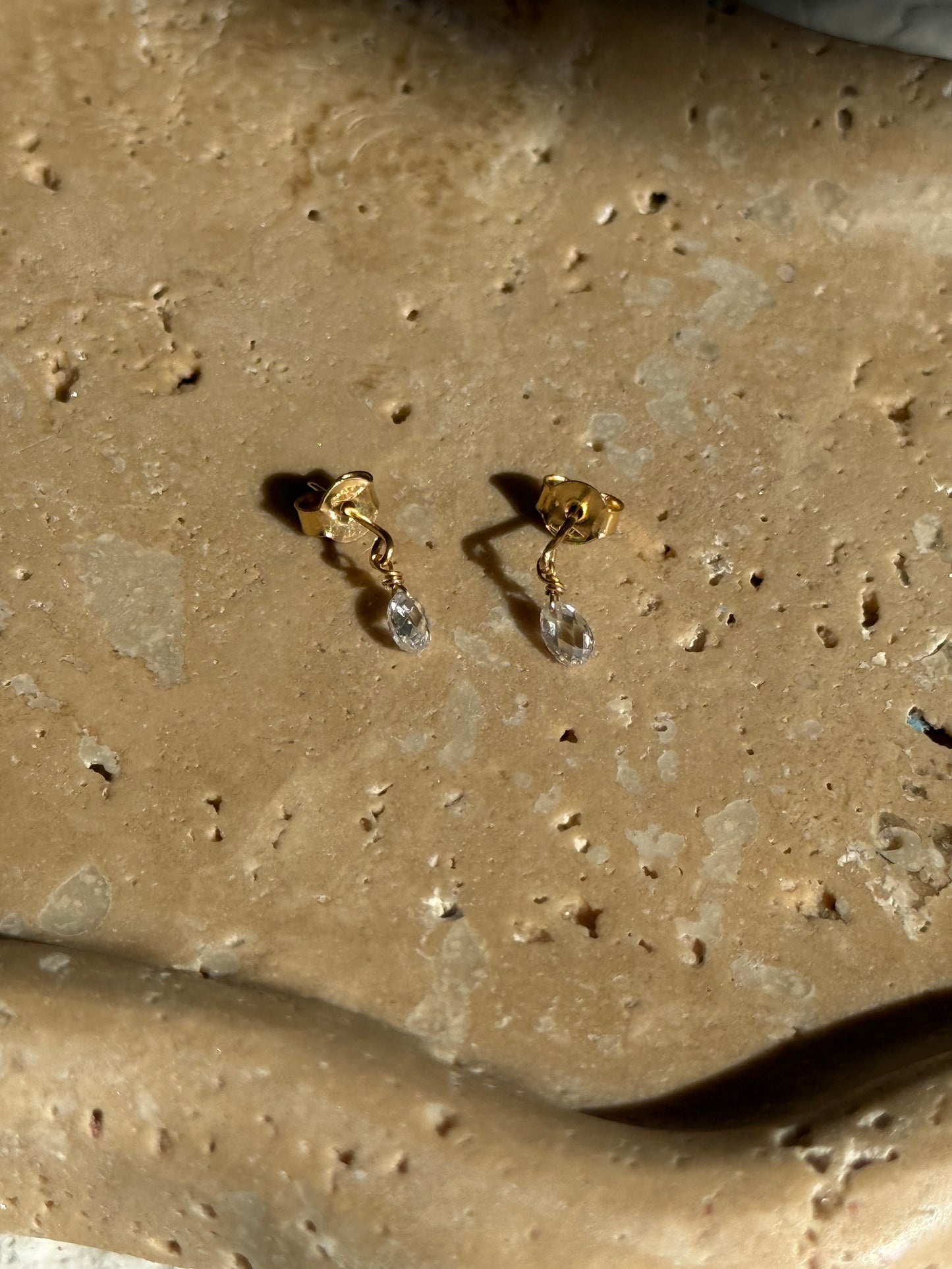 Puce pampille Mia or 18 carats